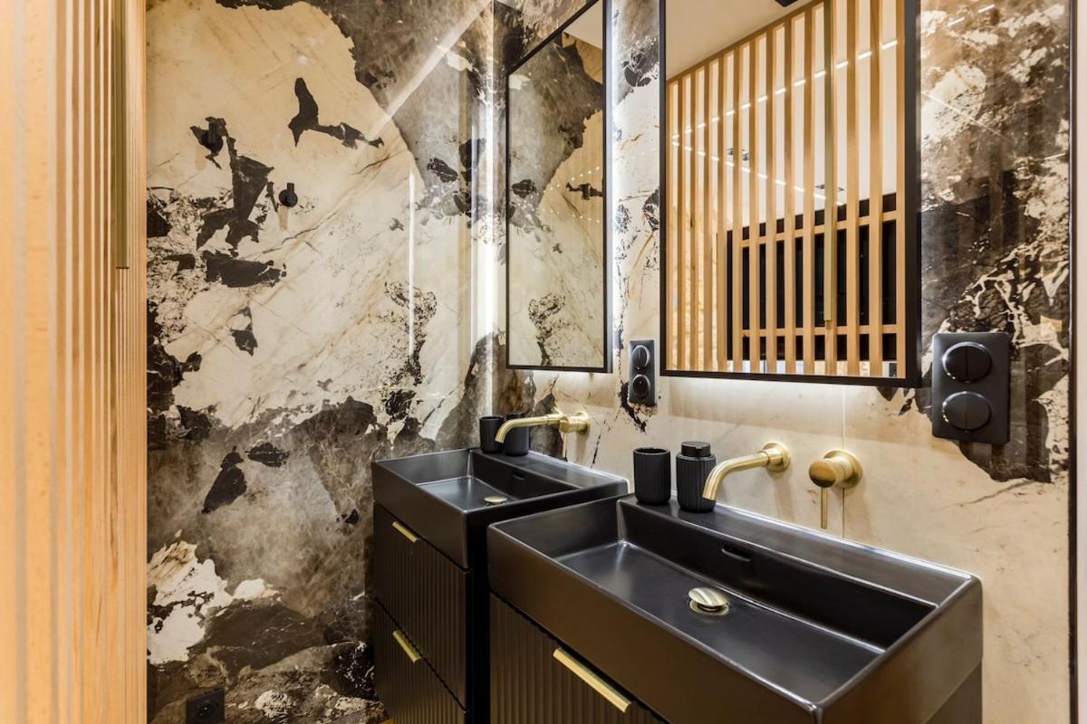 Apartment B1 Beautiful, Luxury Near Eiffel Tower Sleeps Ac Paris